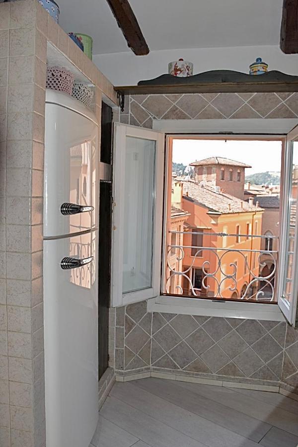 Apartament Mansarda Teatro Duse Centro Bolonia Zewnętrze zdjęcie